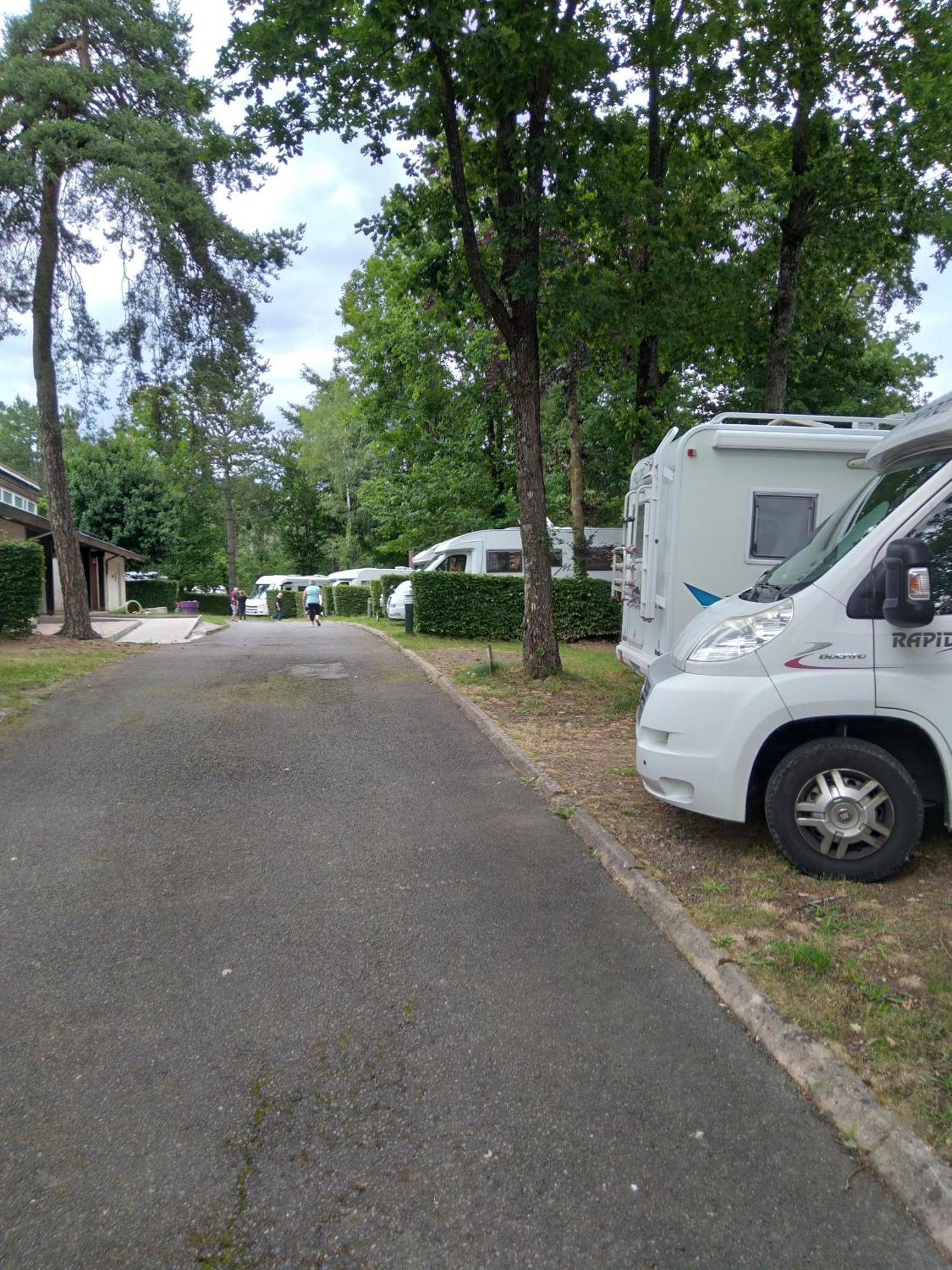 Pomeys Camping Hurongues מראה חיצוני תמונה